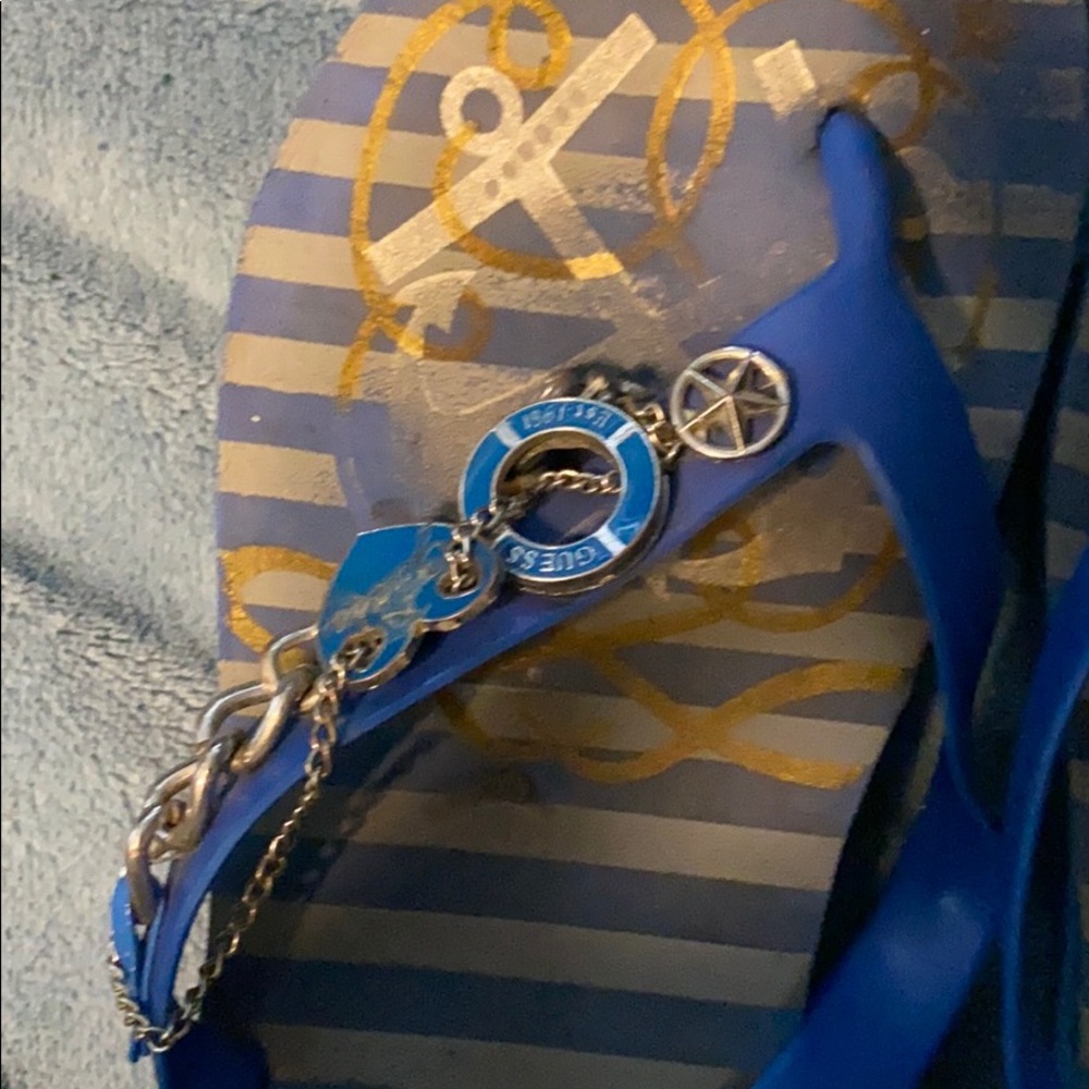 ⭐️Guess sandals - Picture 2 of 3